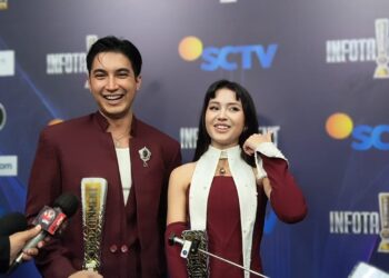 Di Balik Piala “Couple Goals”, Junior Roberts dan Sandrina Michelle Merajut Kisah Cinta yang Tenang dan Saling Menguatkan
